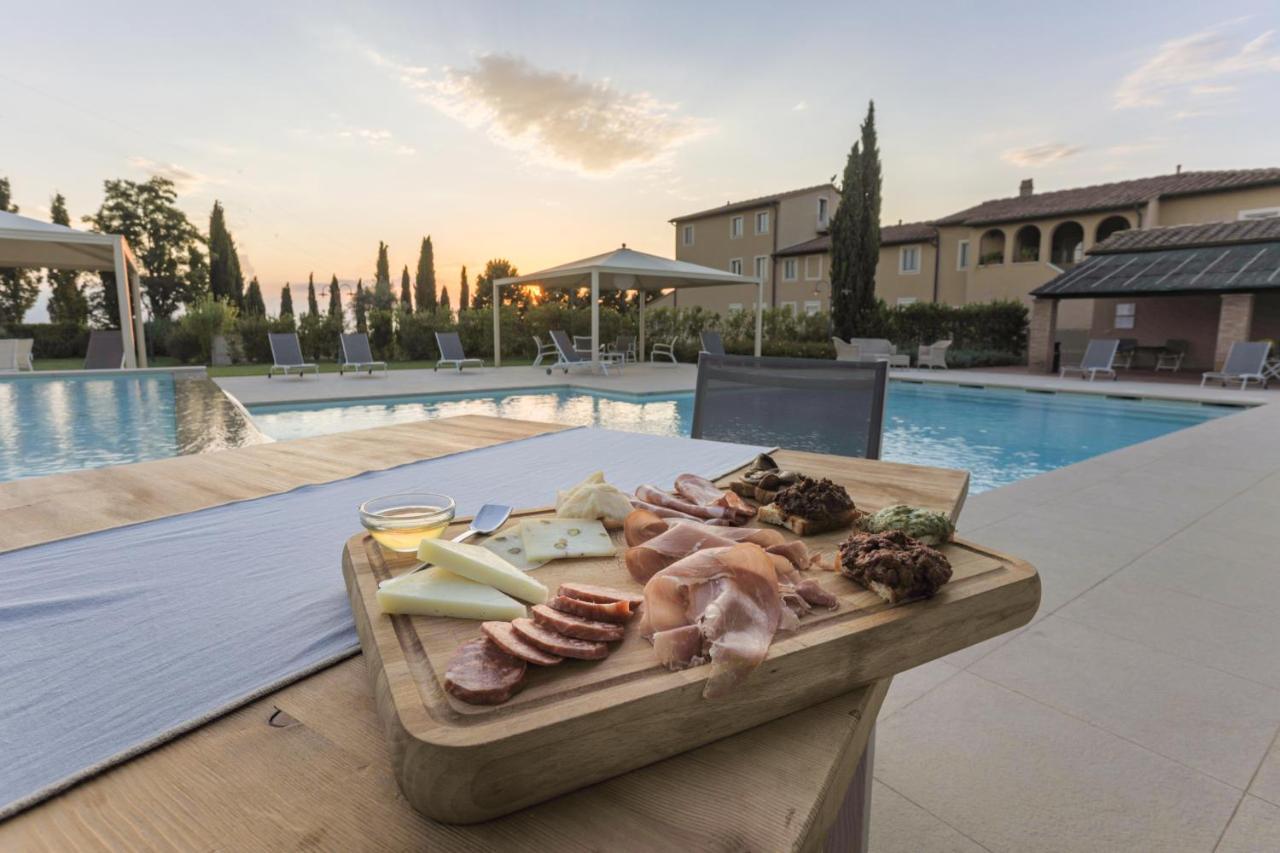 Resort Casale Le Torri Понсакко Екстер'єр фото