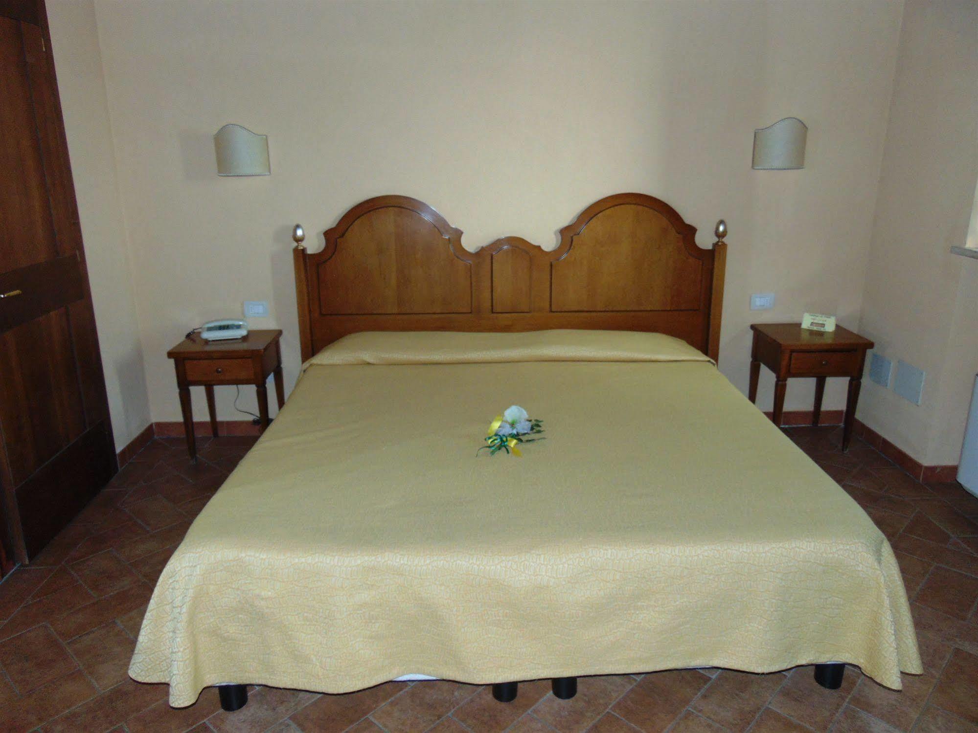 Resort Casale Le Torri Понсакко Екстер'єр фото