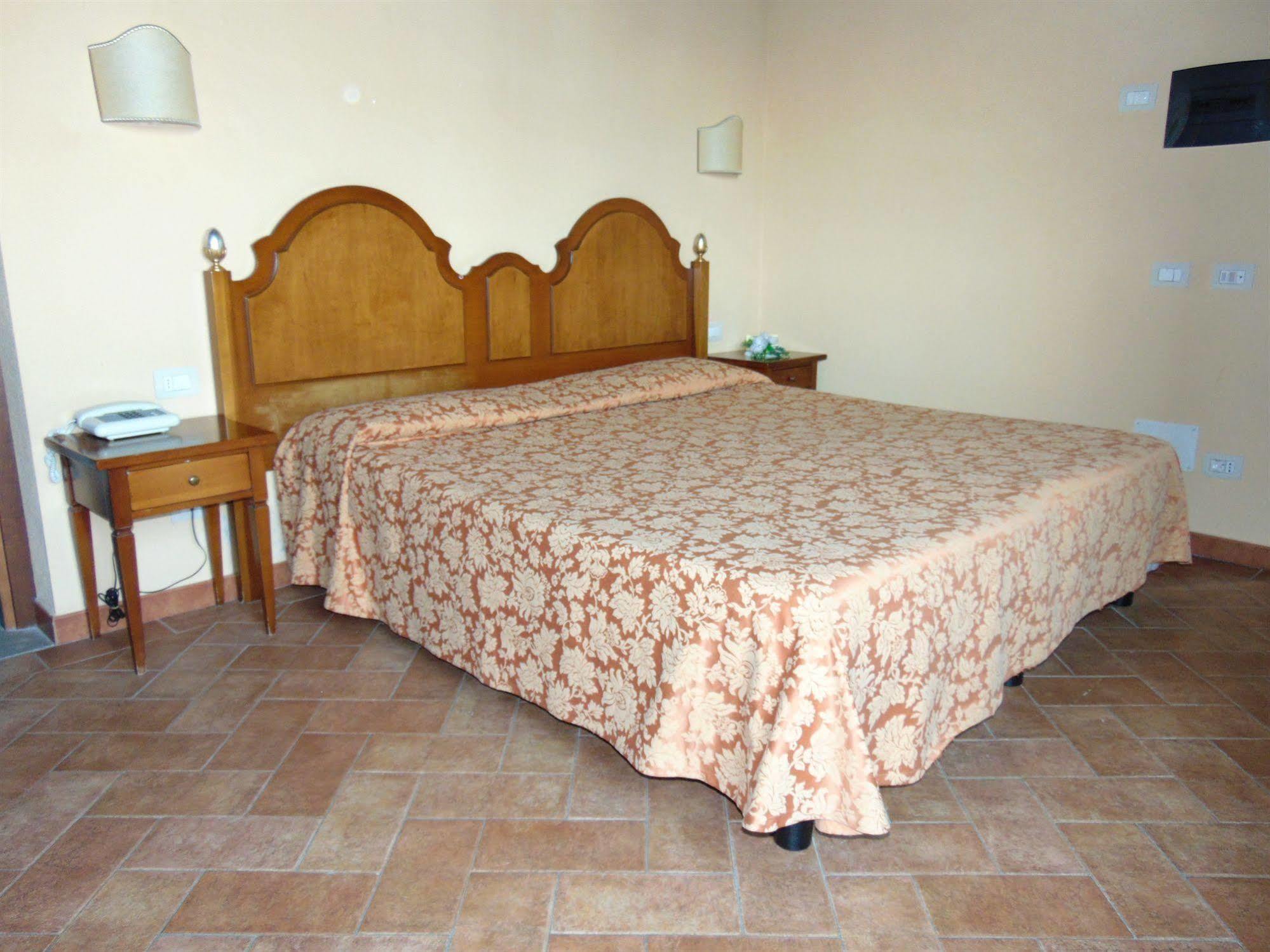 Resort Casale Le Torri Понсакко Екстер'єр фото