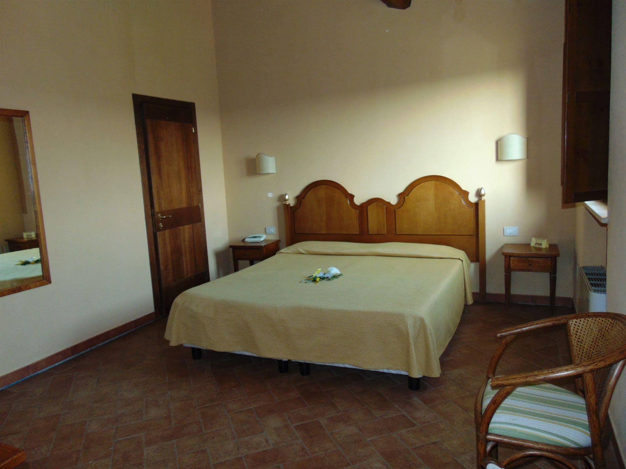Resort Casale Le Torri Понсакко Екстер'єр фото